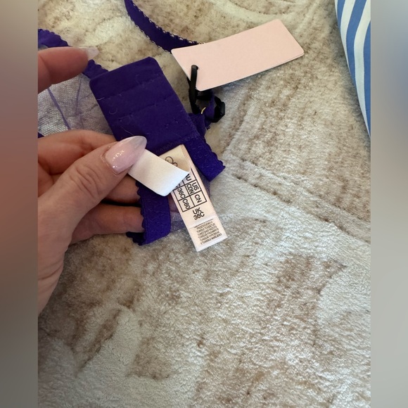 Agent Provocateur Jayce Lingerie Set - Picture 3 of 6